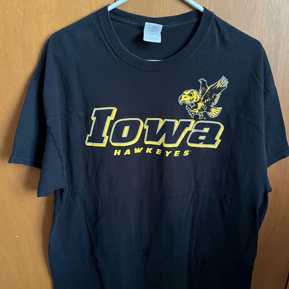 Gildan Iowa Hawkeyes Black T-Shirt